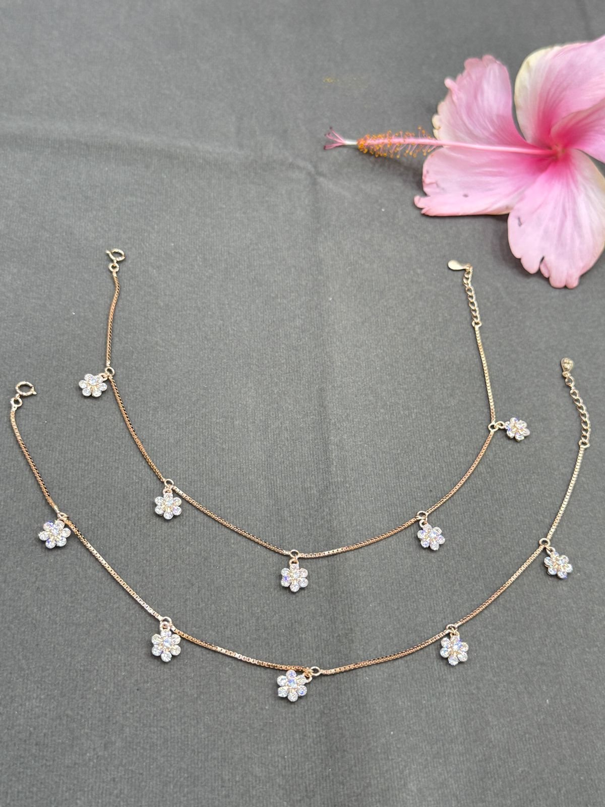 Rose Gold Stone-Studded Flower Anklet – Blooming Elegance