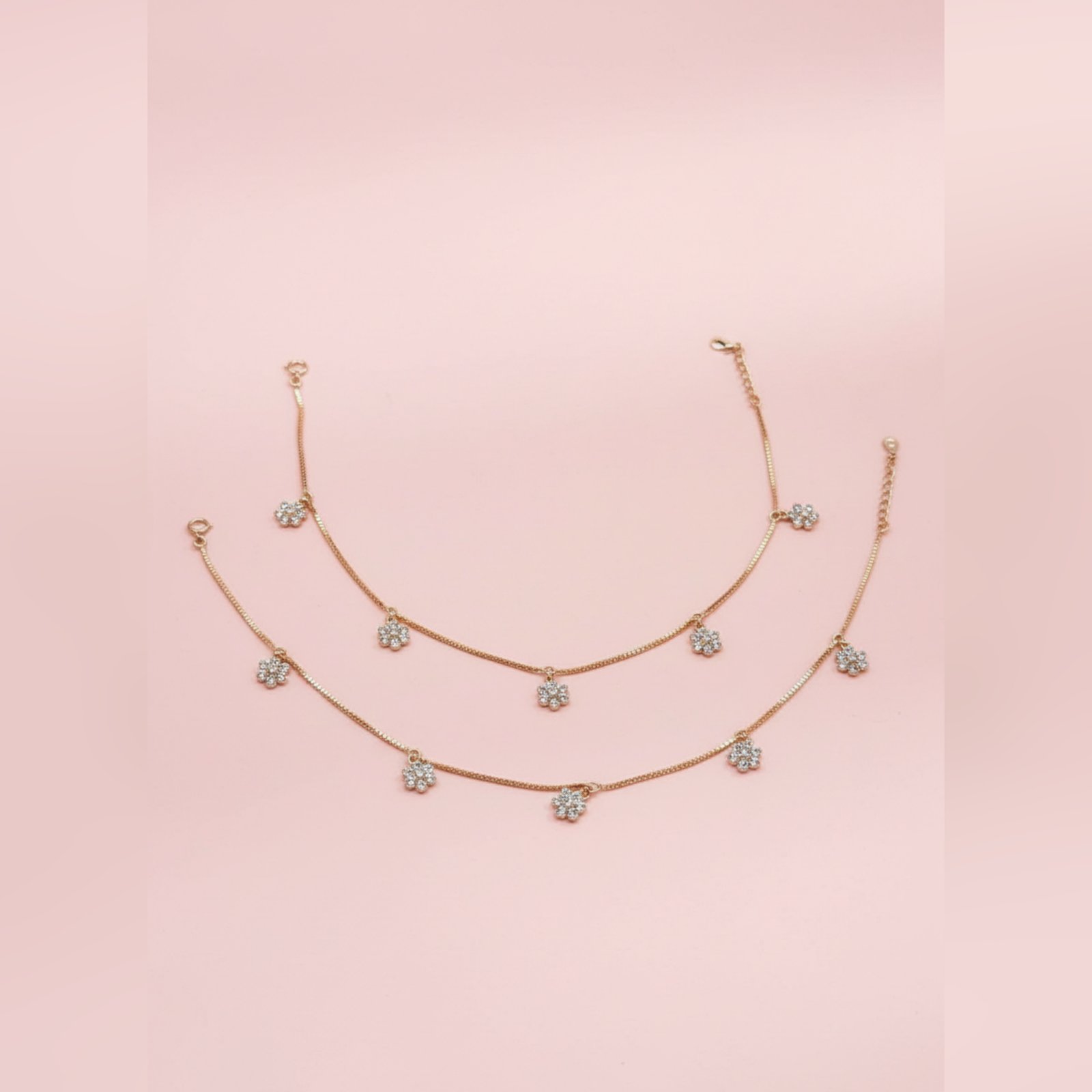 Rose Gold Stone-Studded Flower Anklet – Blooming Elegance