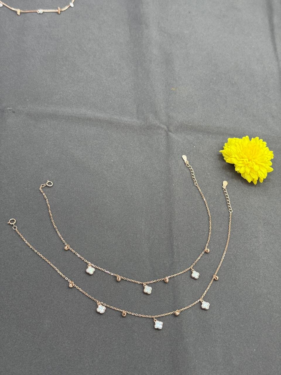 Rose Gold Clover Anklet – Symbol of Prosperity & Luck